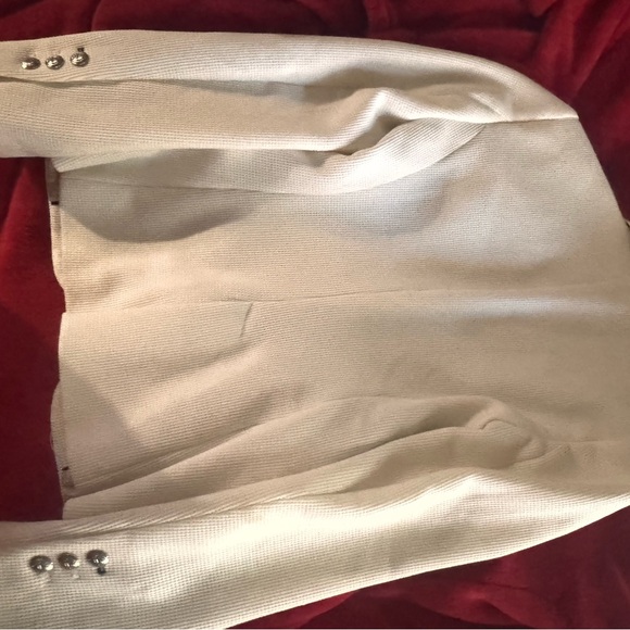 Zara Elegant White Blazer - Picture 4 of 5